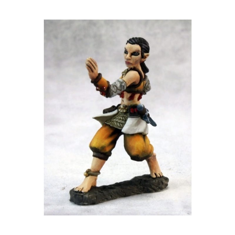 Mini - Reaper Metal 03654 Esmeria Female Half Elf Monk